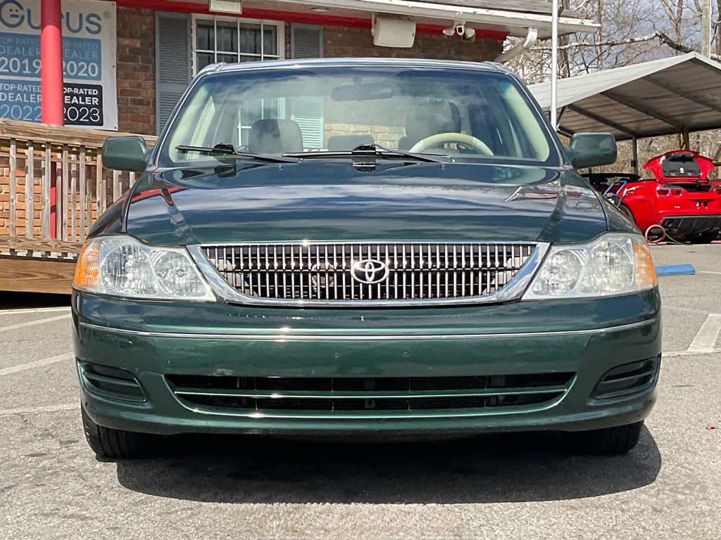 2000 Toyota Avalon Image 2