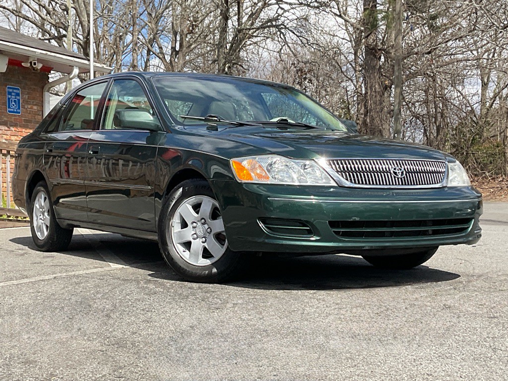 2000 Toyota Avalon Image 3