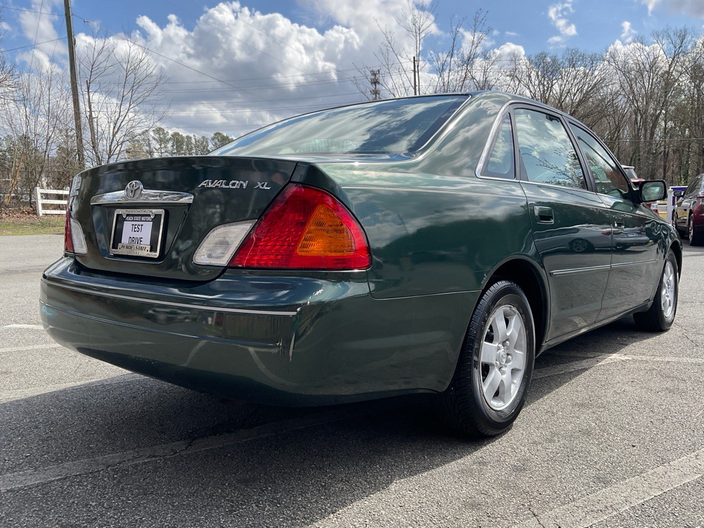 2000 Toyota Avalon Image 5