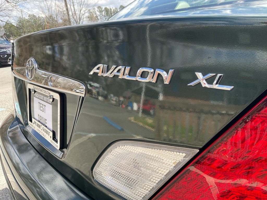 2000 Toyota Avalon Image 10
