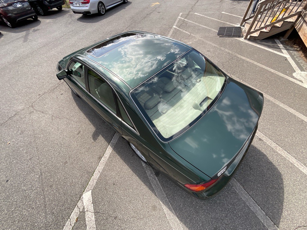 2000 Toyota Avalon Image 11