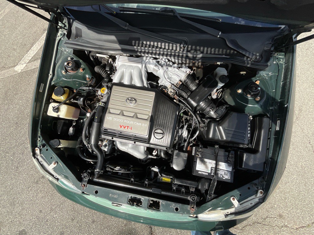 2000 Toyota Avalon Image 12