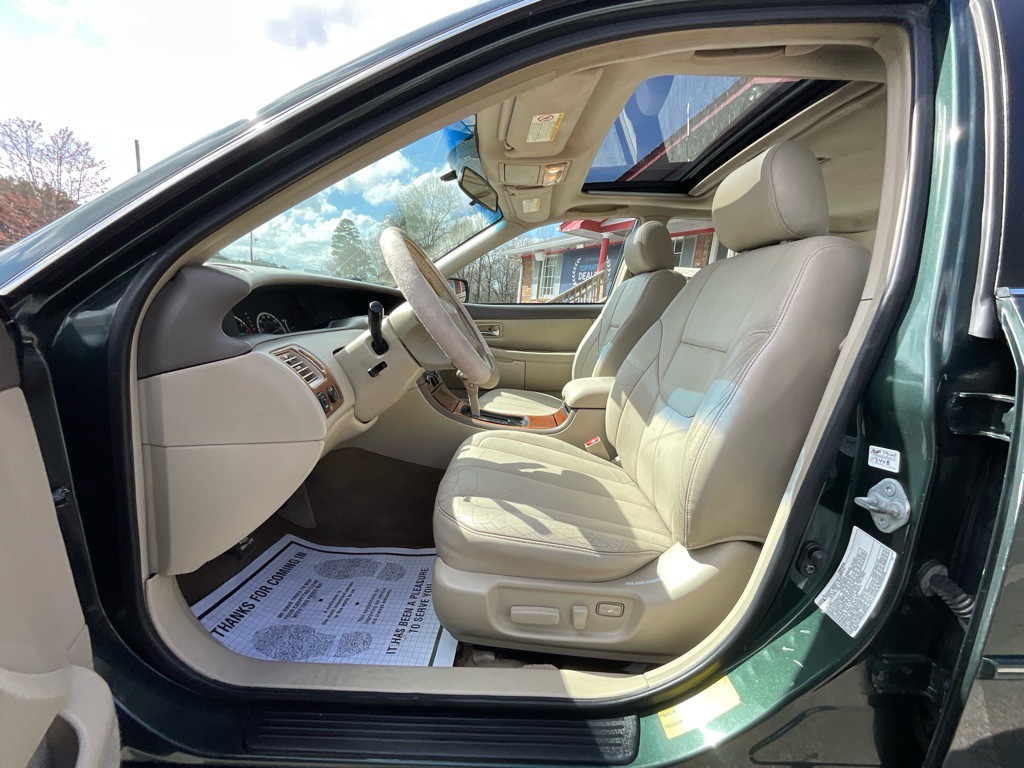 2000 Toyota Avalon Image 13