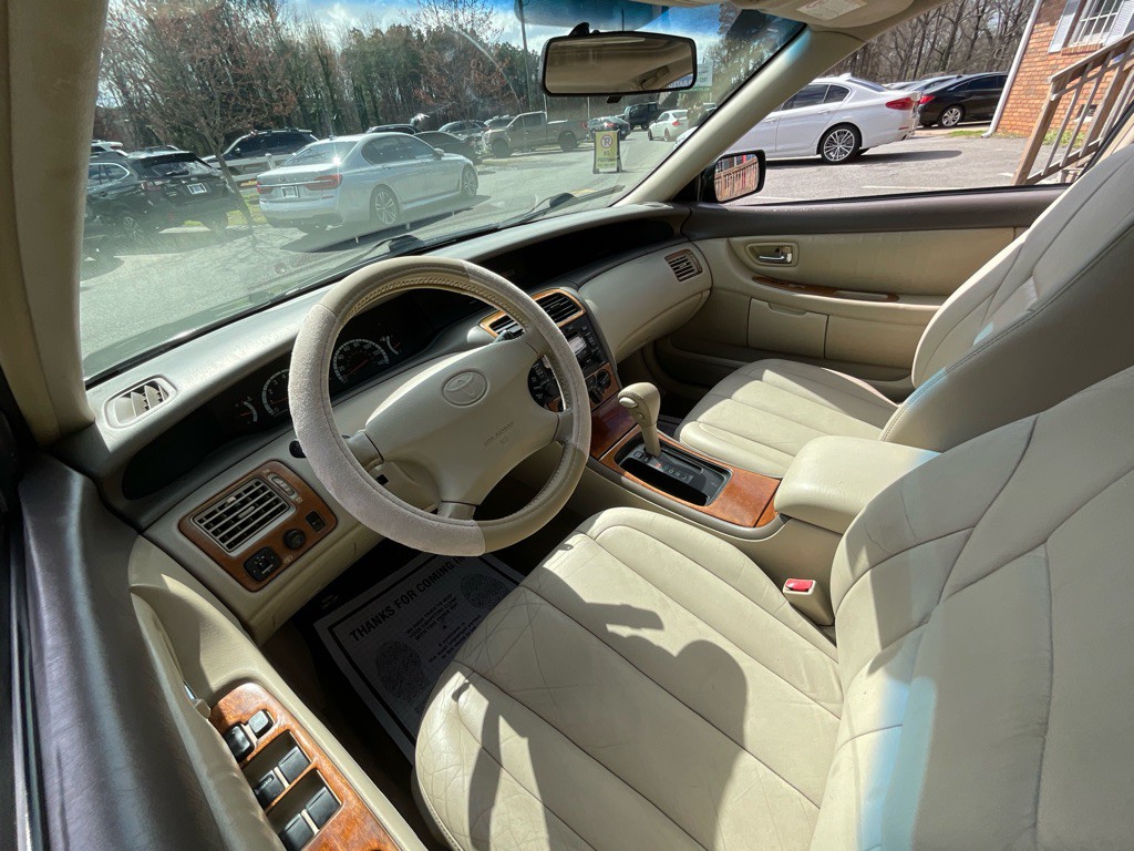 2000 Toyota Avalon Image 14