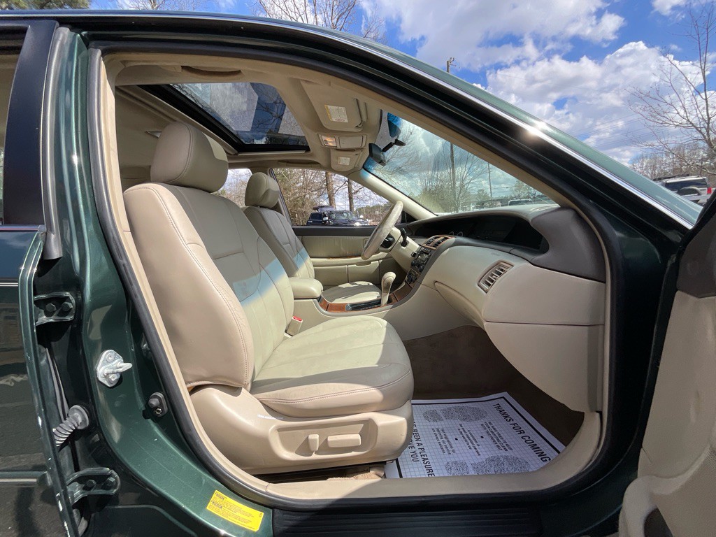 2000 Toyota Avalon Image 16