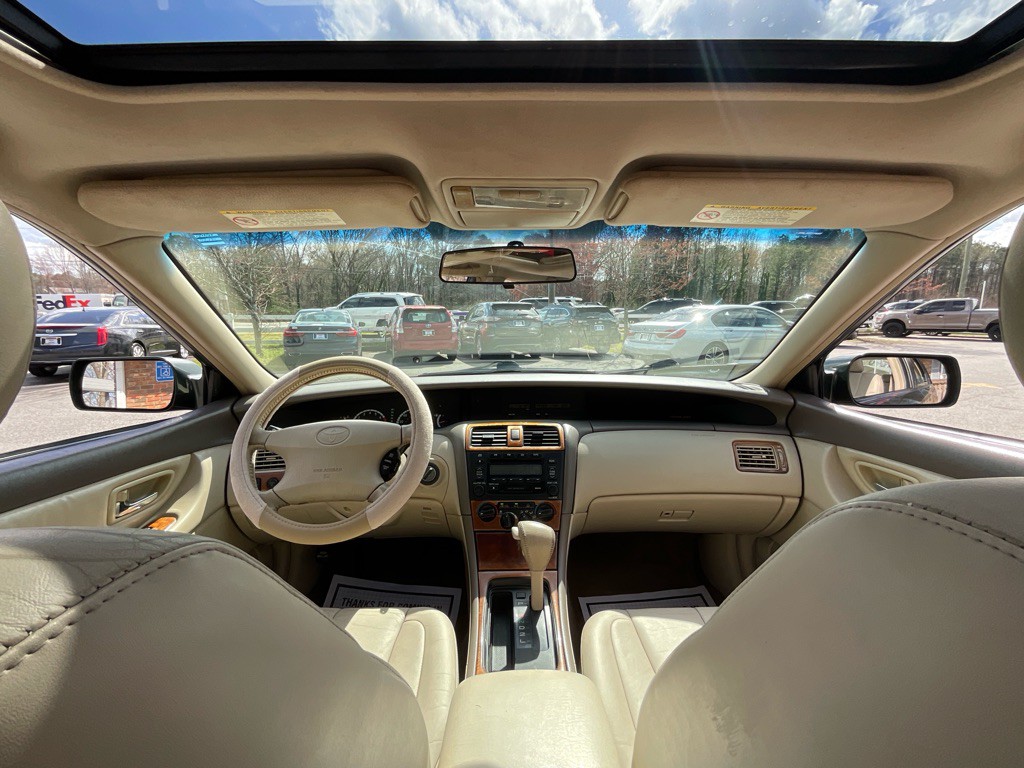 2000 Toyota Avalon Image 19