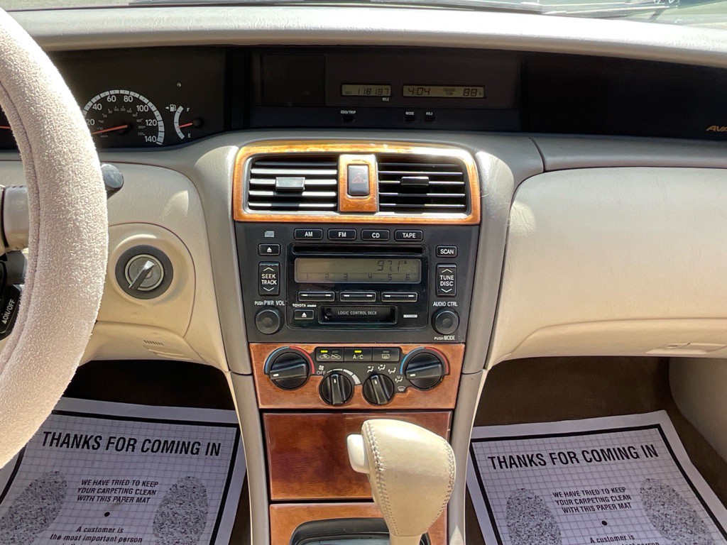 2000 Toyota Avalon Image 21