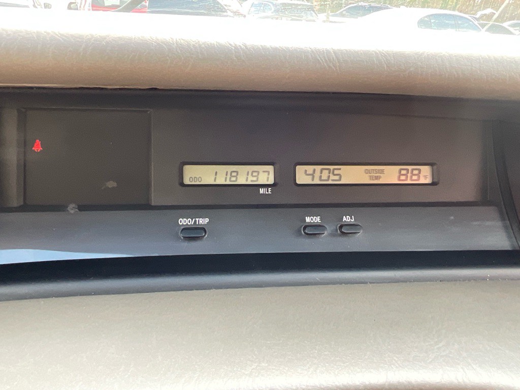 2000 Toyota Avalon Image 23
