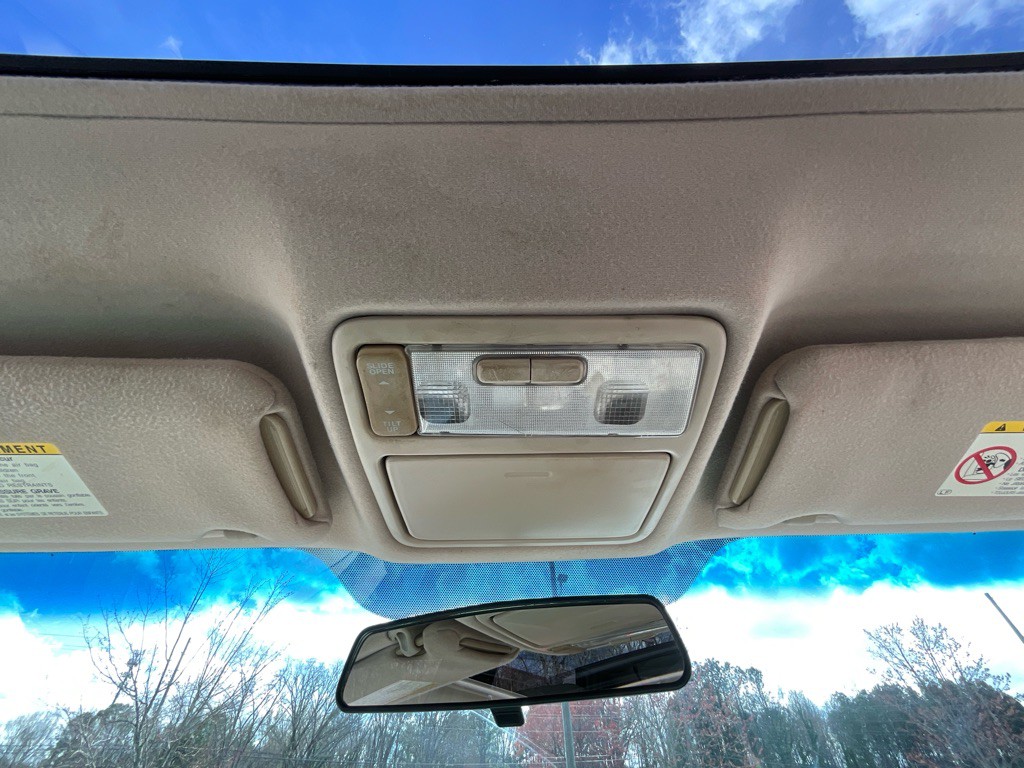 2000 Toyota Avalon Image 24