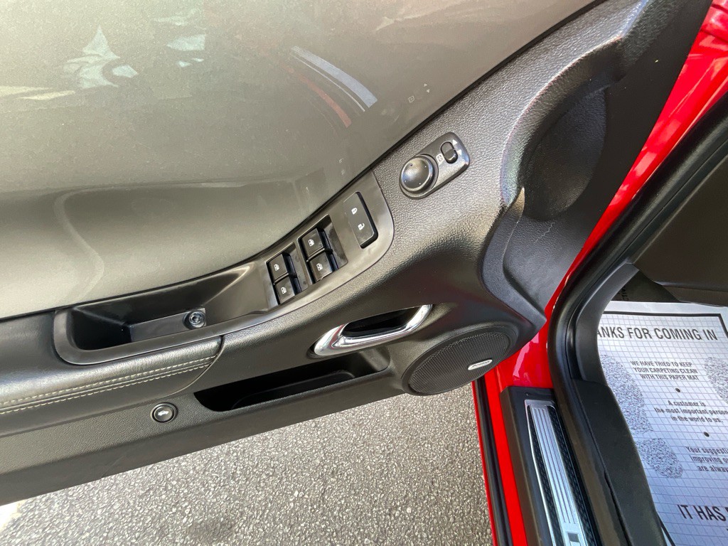 2012 Chevrolet Camaro Image 35