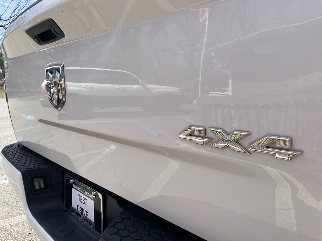 2016 RAM 1500 Image 9