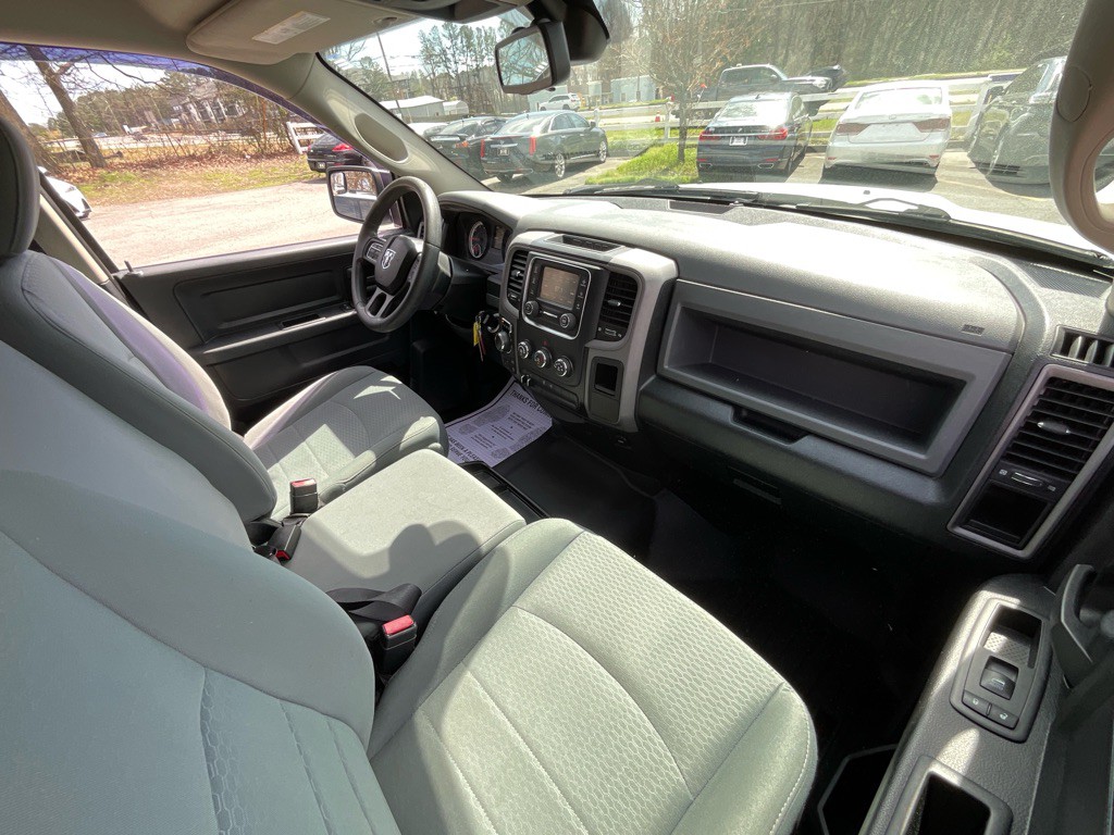 2016 RAM 1500 Image 18