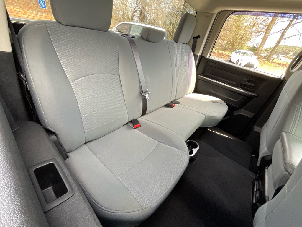 2016 RAM 1500 Image 32