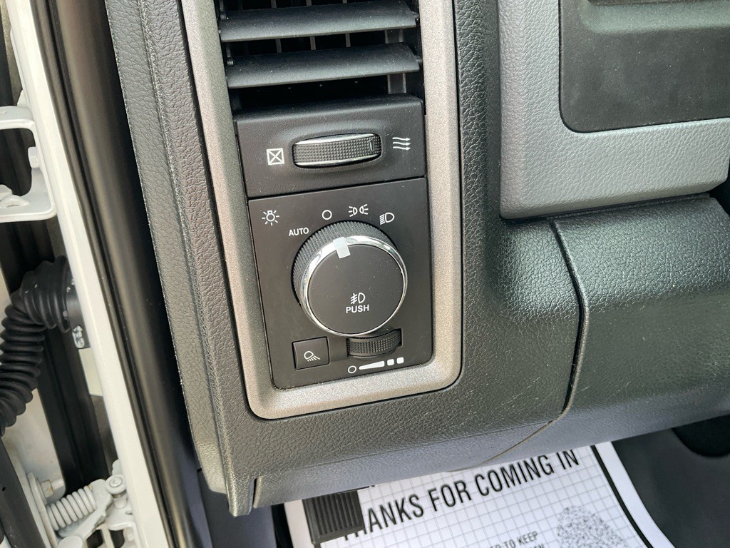 2016 RAM 1500 Image 39