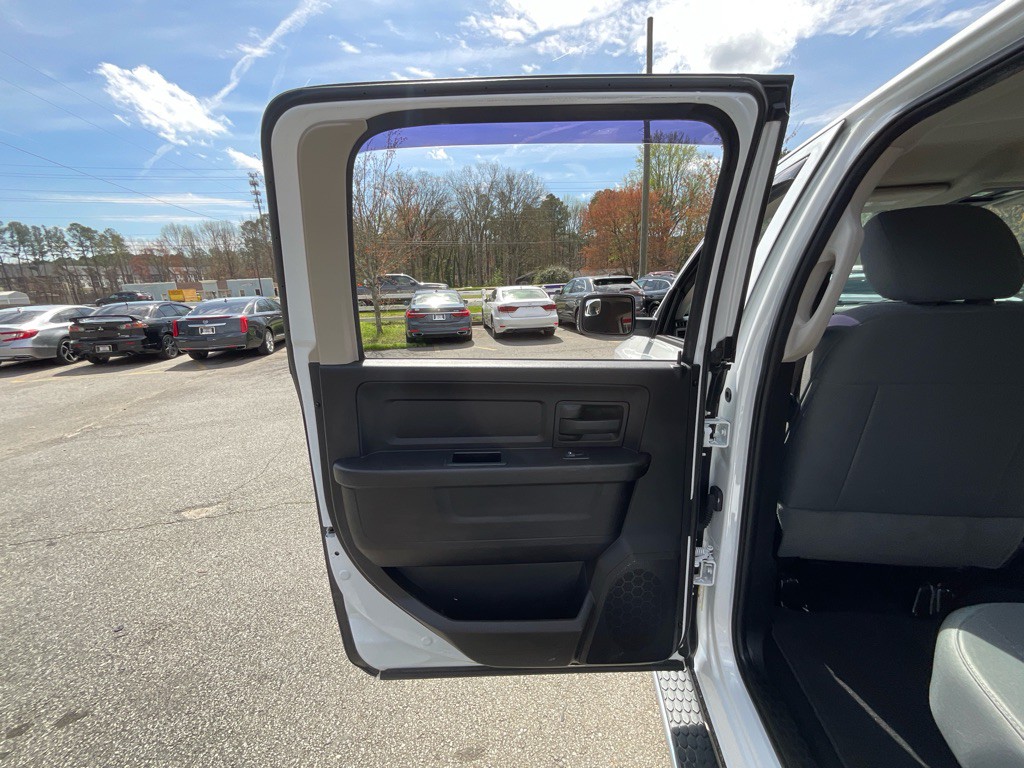 2016 RAM 1500 Image 40