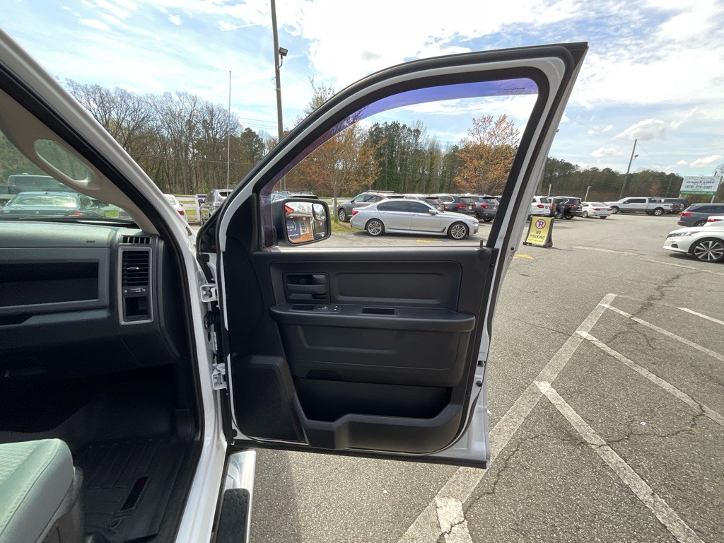 2016 RAM 1500 Image 41