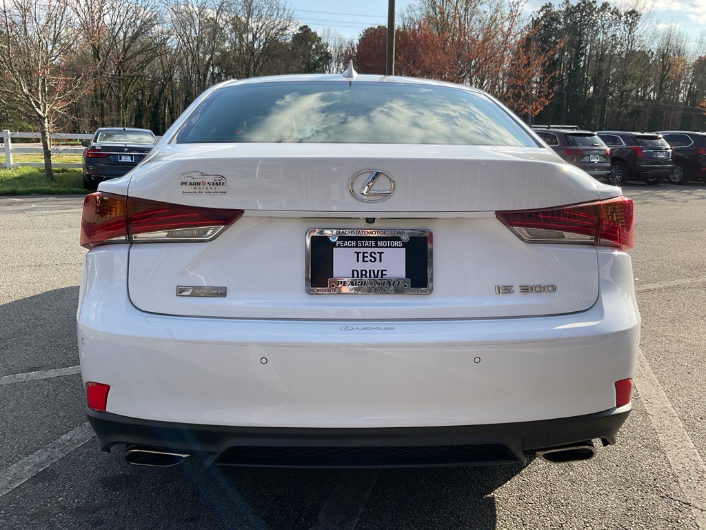 2018 Lexus IS 300 Image 6