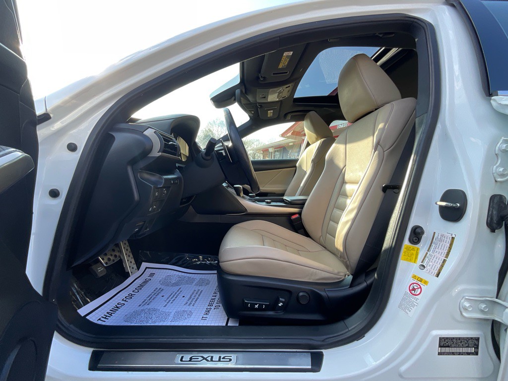 2018 Lexus IS 300 Image 14
