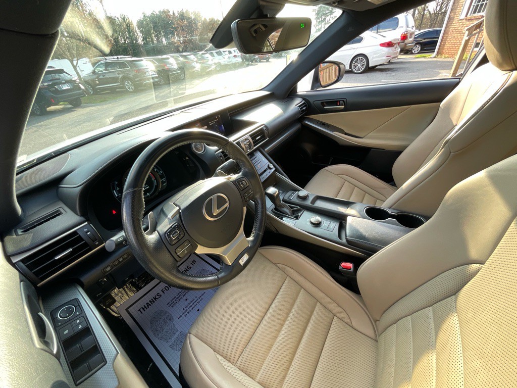 2018 Lexus IS 300 Image 15