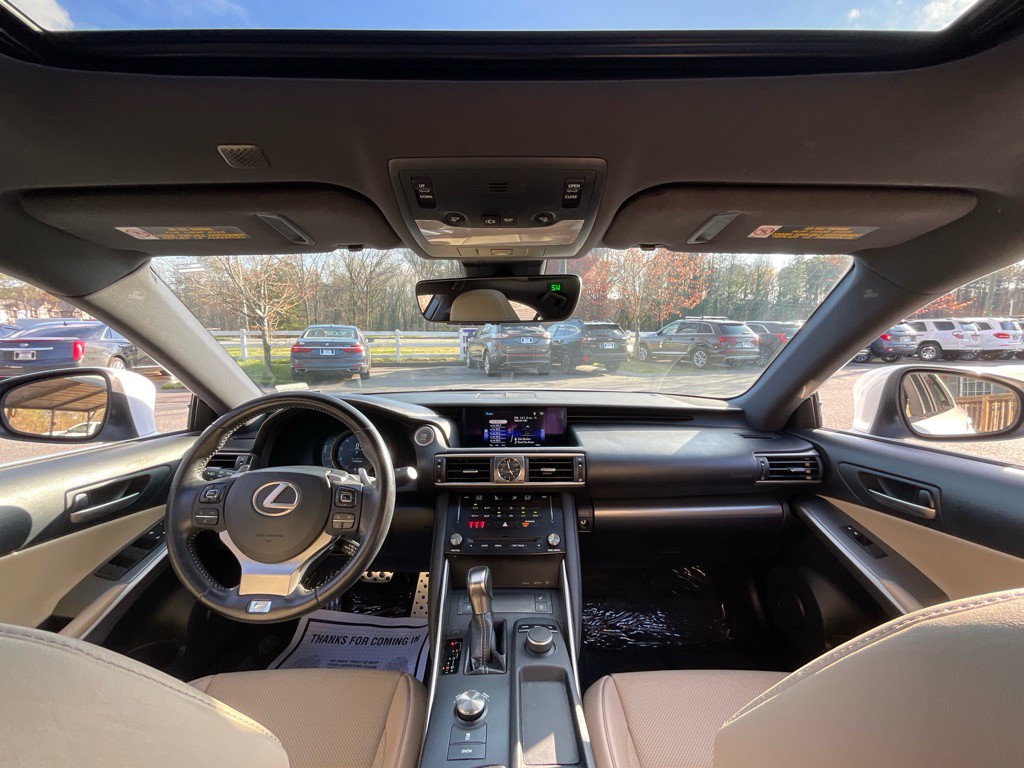 2018 Lexus IS 300 Image 20