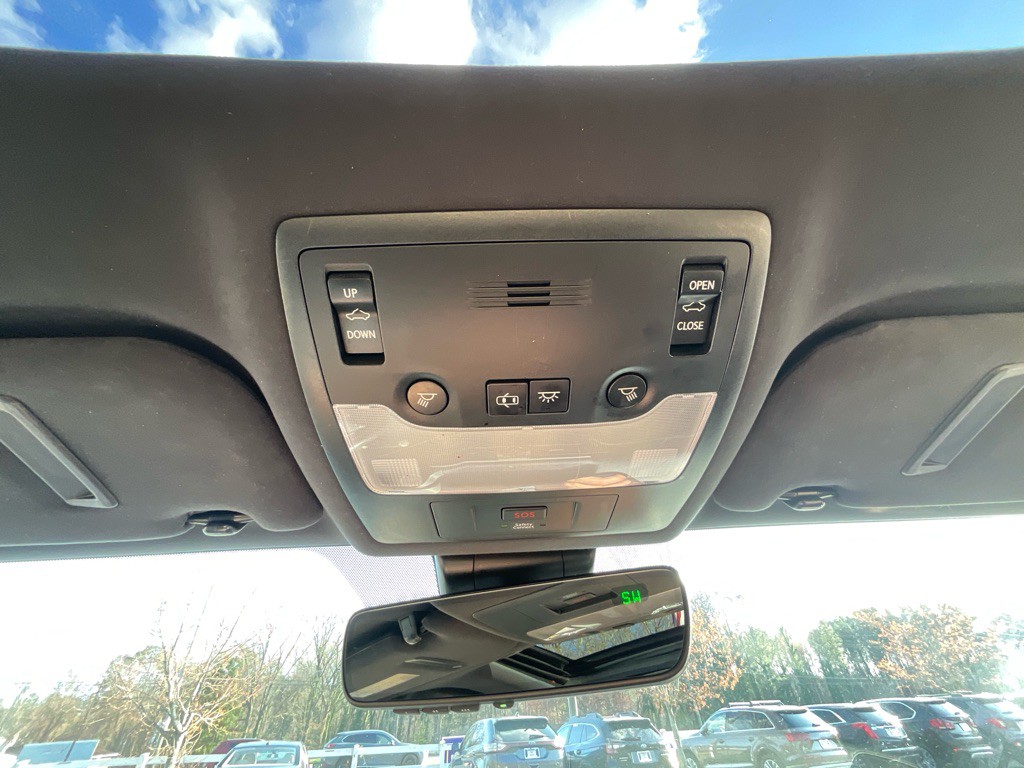 2018 Lexus IS 300 Image 26