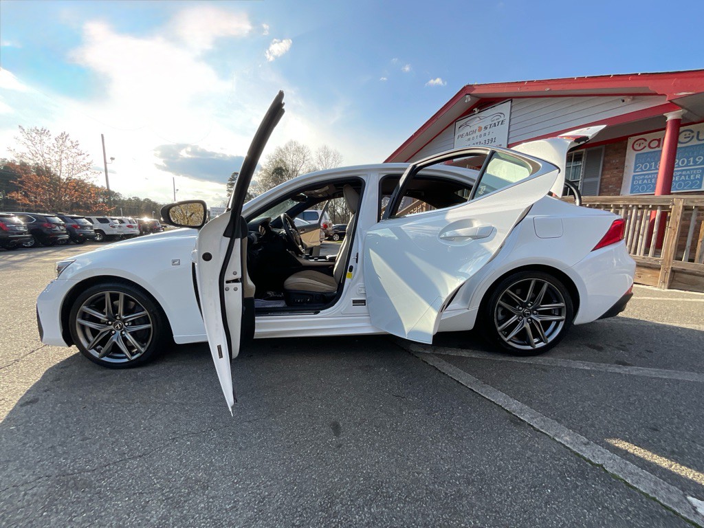 2018 Lexus IS 300 Image 37