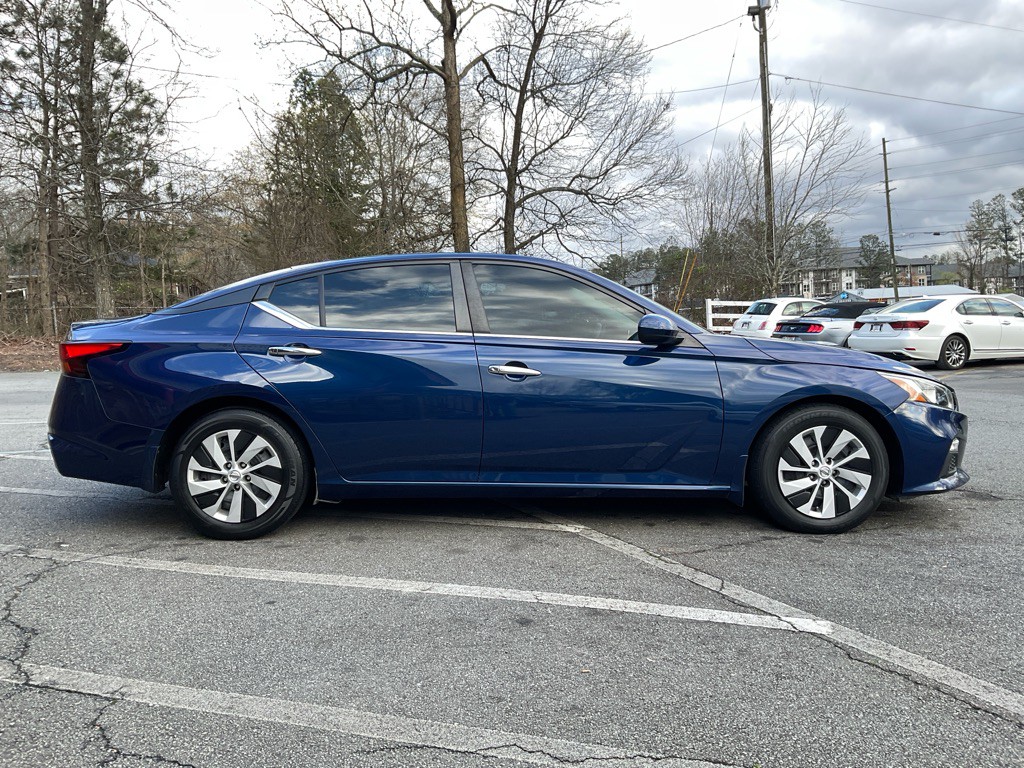 2019 Nissan Altima Image 4