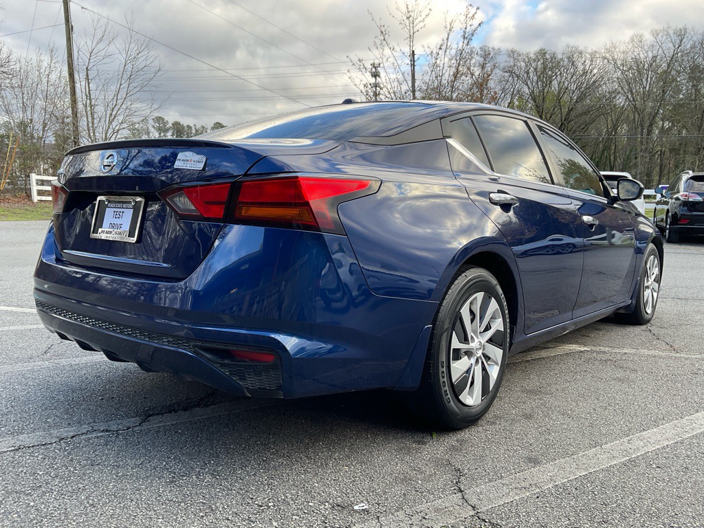 2019 Nissan Altima Image 5