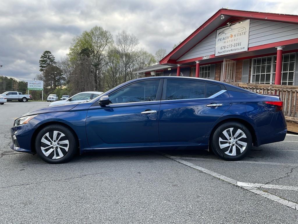 2019 Nissan Altima Image 8