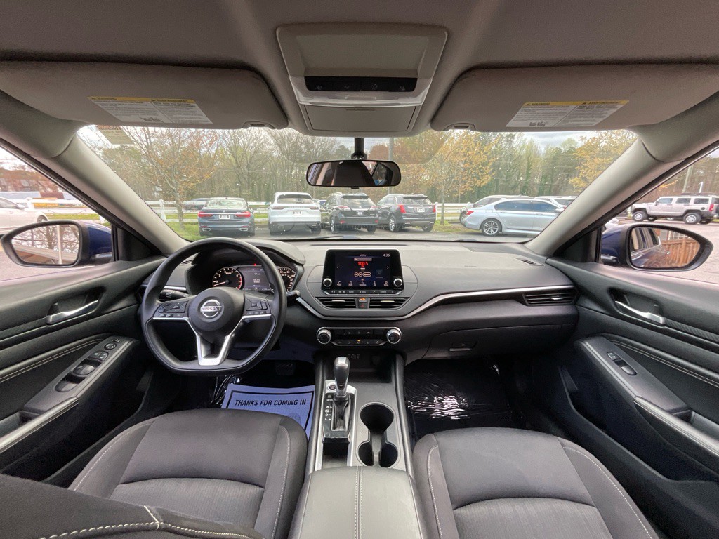 2019 Nissan Altima Image 19