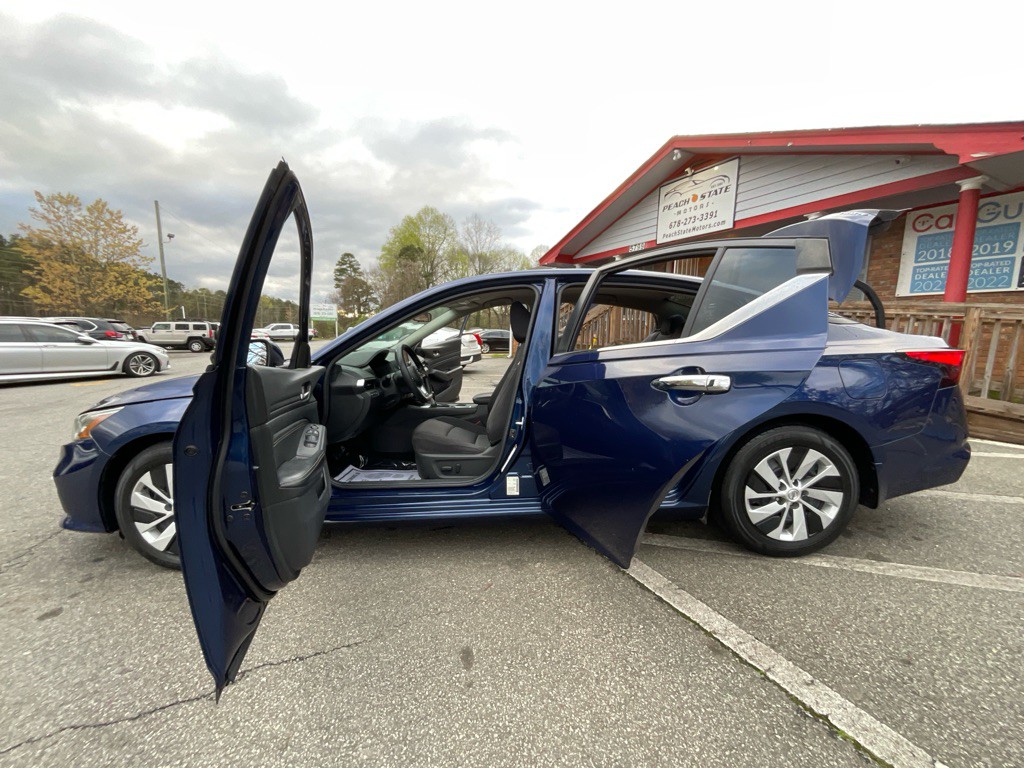 2019 Nissan Altima Image 34