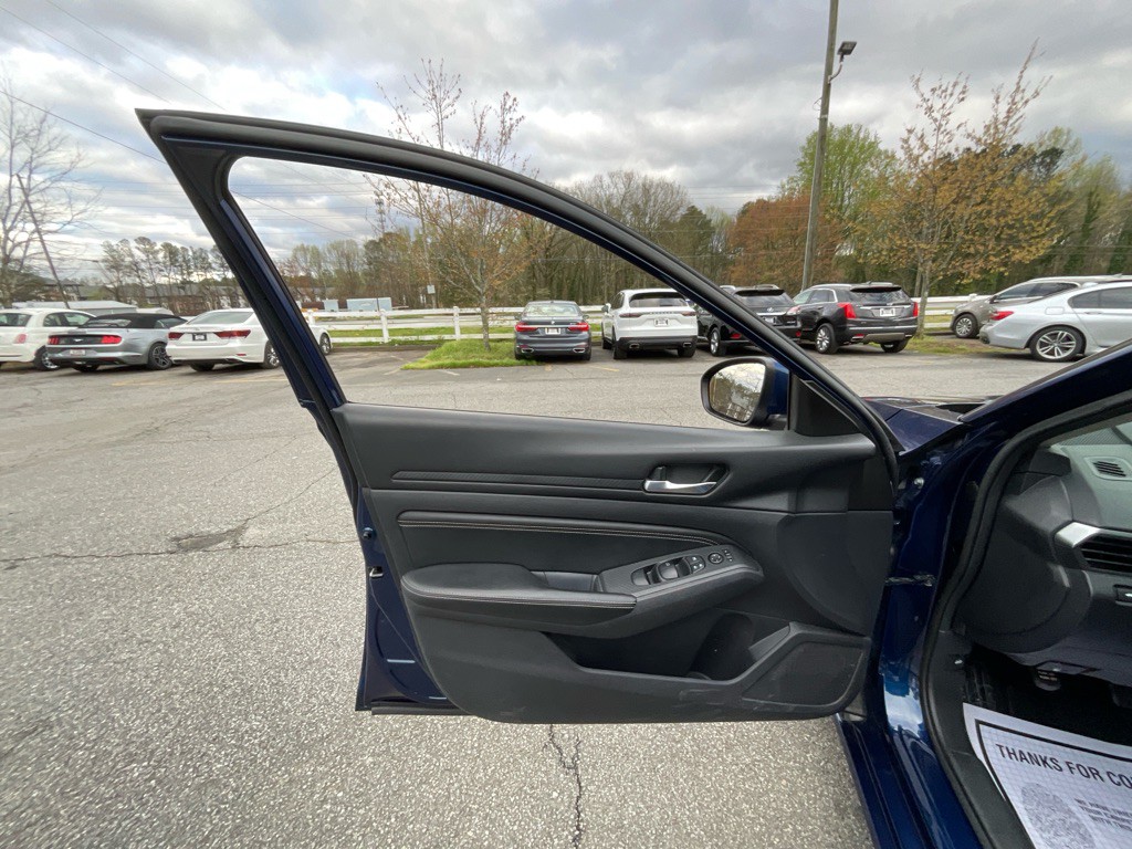 2019 Nissan Altima Image 36