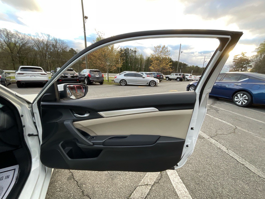 2020 Honda Civic Image 34