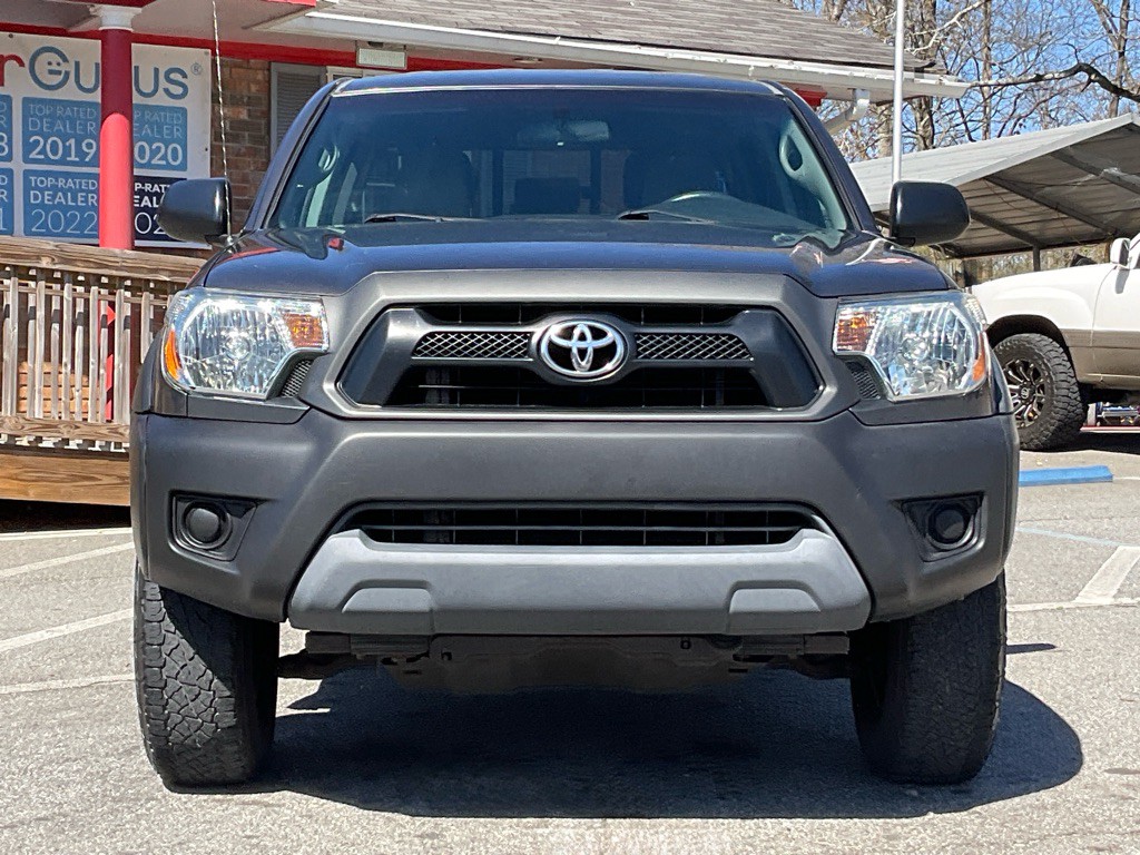 2015 Toyota Tacoma Image 2