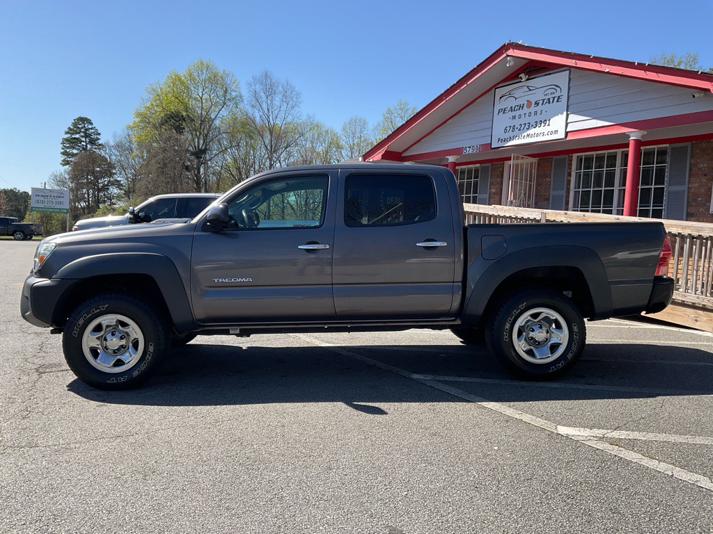 2015 Toyota Tacoma Image 8