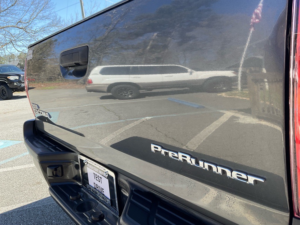 2015 Toyota Tacoma Image 10