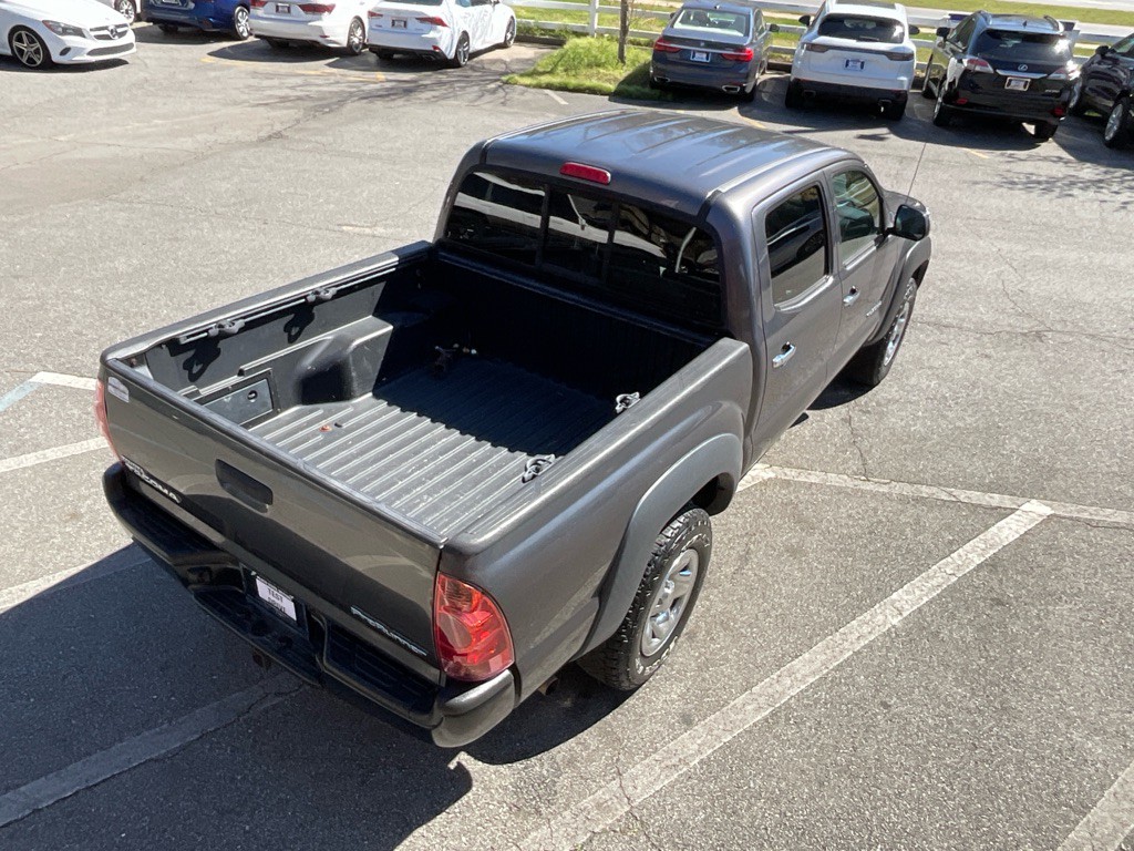 2015 Toyota Tacoma Image 12