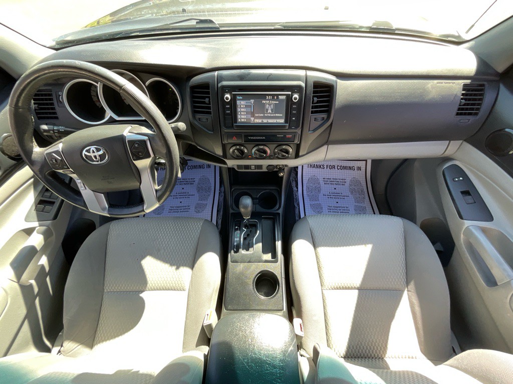 2015 Toyota Tacoma Image 22