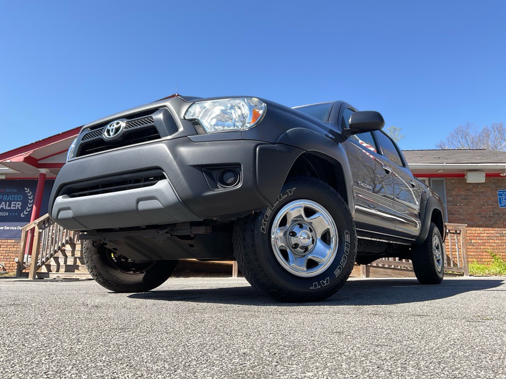 2015 Toyota Tacoma Image 42