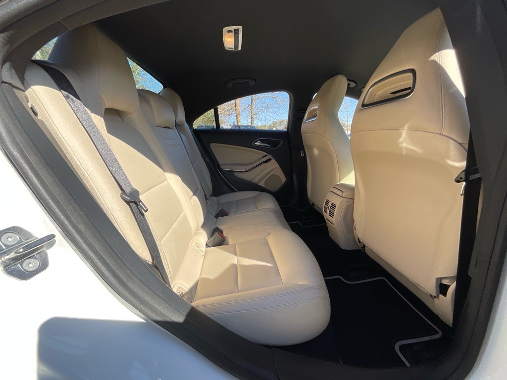 2018 Mercedes-Benz CLA-Class Image 30