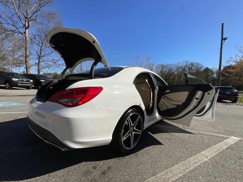 2018 Mercedes-Benz CLA-Class Image 35