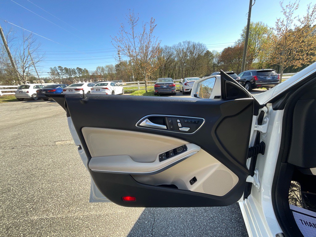 2018 Mercedes-Benz CLA-Class Image 38