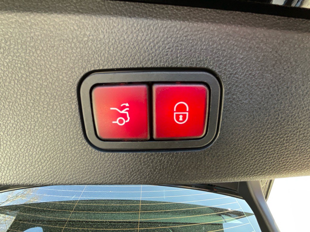 2014 Mercedes-Benz E-Class Image 39