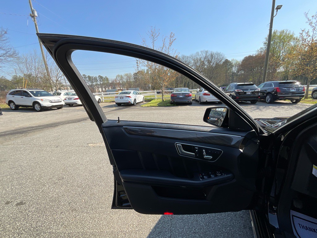 2014 Mercedes-Benz E-Class Image 40