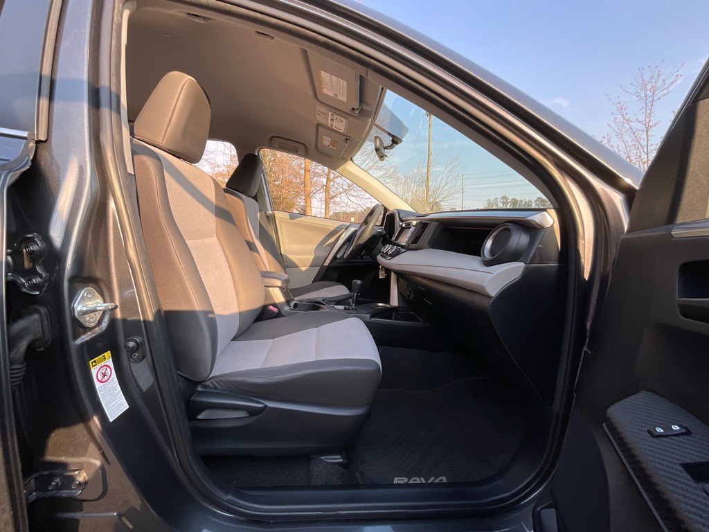 2013 Toyota Rav4 Image 17