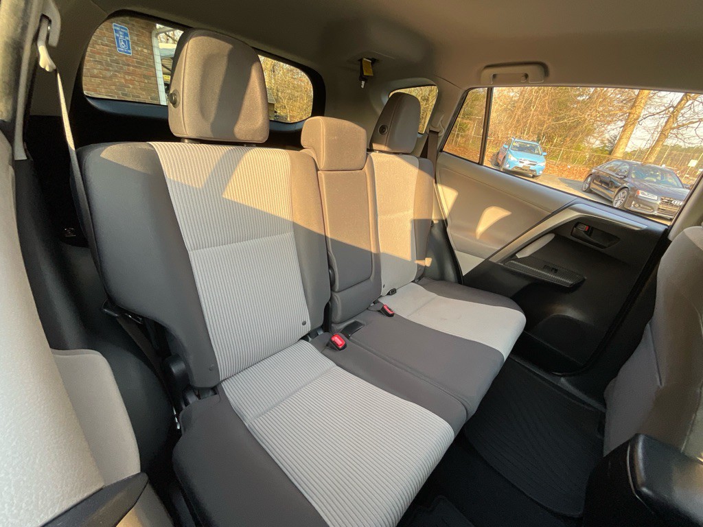 2013 Toyota Rav4 Image 32