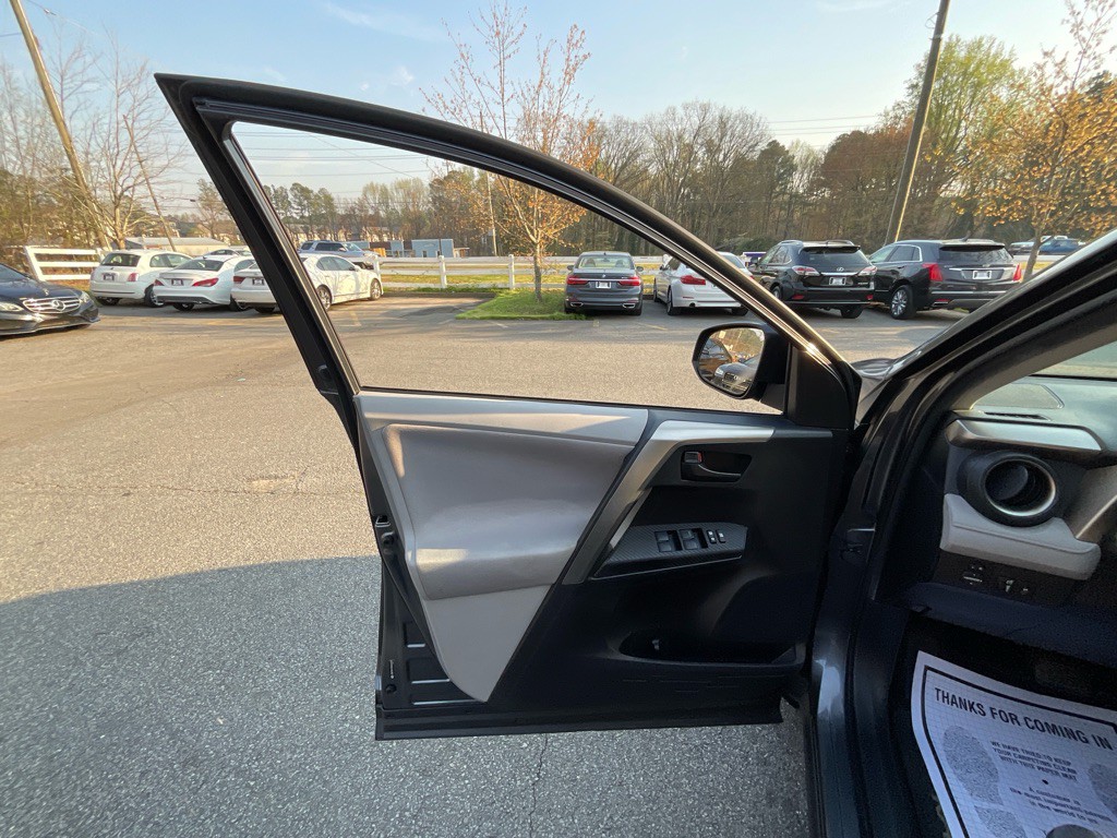 2013 Toyota Rav4 Image 38