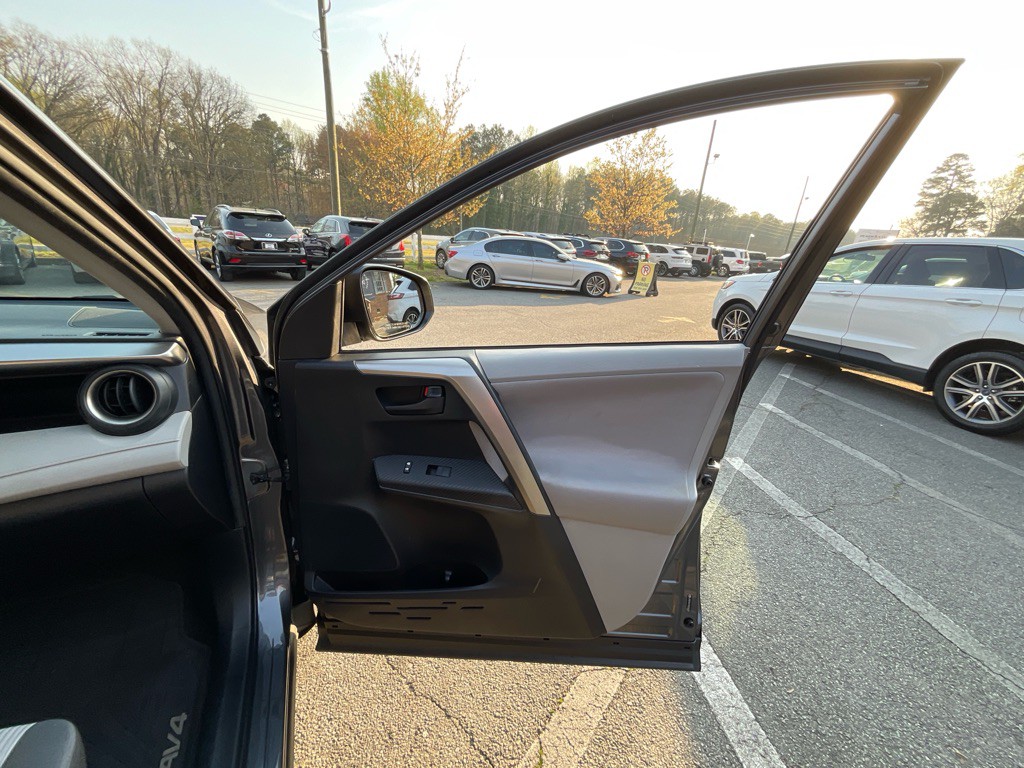 2013 Toyota Rav4 Image 42