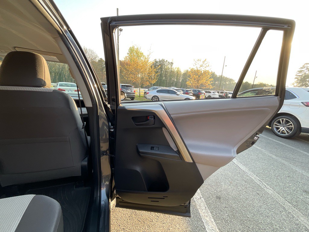 2013 Toyota Rav4 Image 43