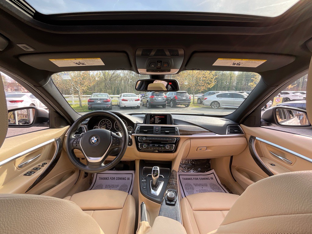 2016 BMW 3 Series Image 19